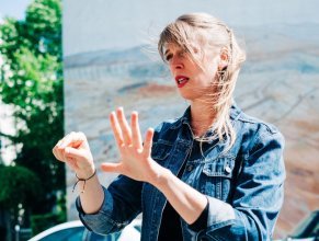 Canal Sud : Chronique du travail : Interprète en langue des signes